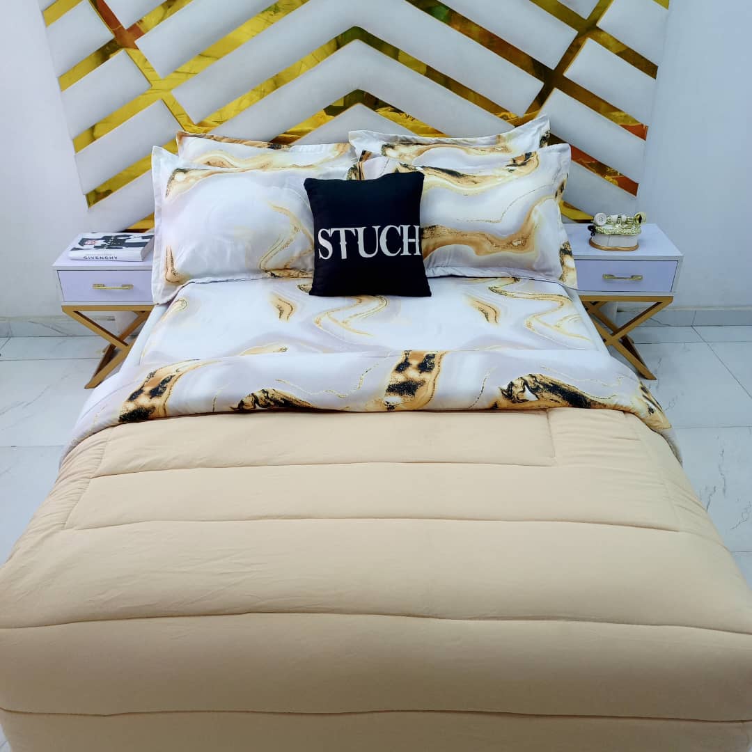 COMBINED CARTON WITH GOLD MABLE 7/7 DUVET SET